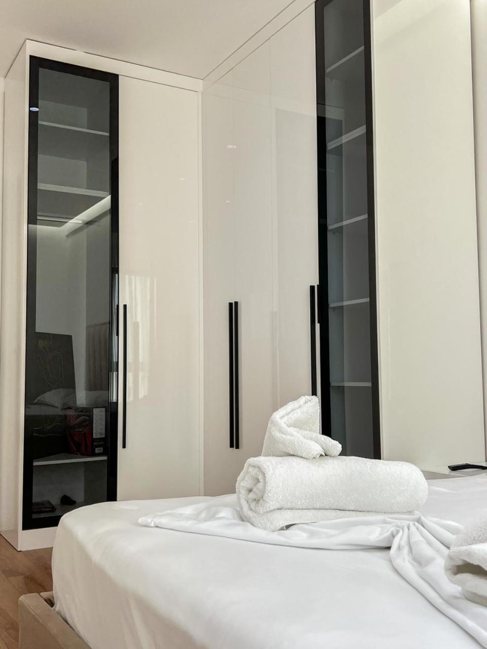 Lux Apartment At Arlis Tirana Exterior photo